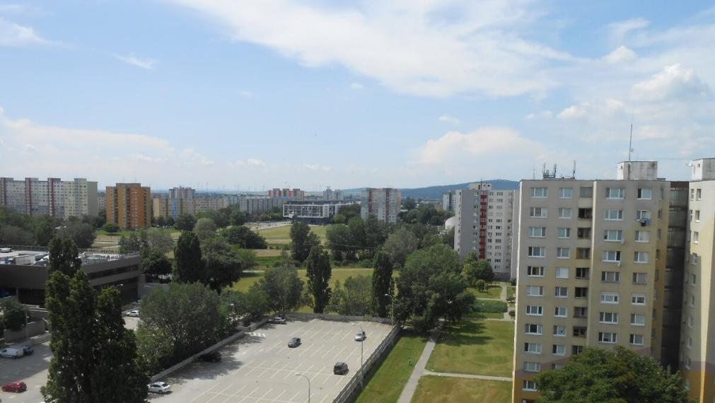 Predané - Ponúkame 2izb byt v pôvodnom stave na Romanovej ul.