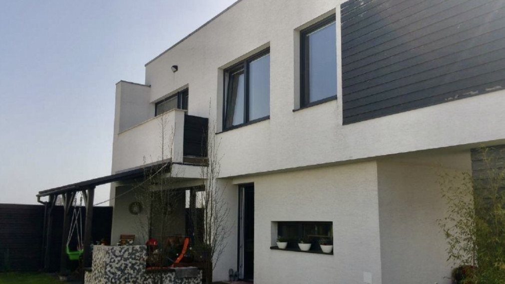 Predané - Predaj pekného 4 izbového rodinného domu