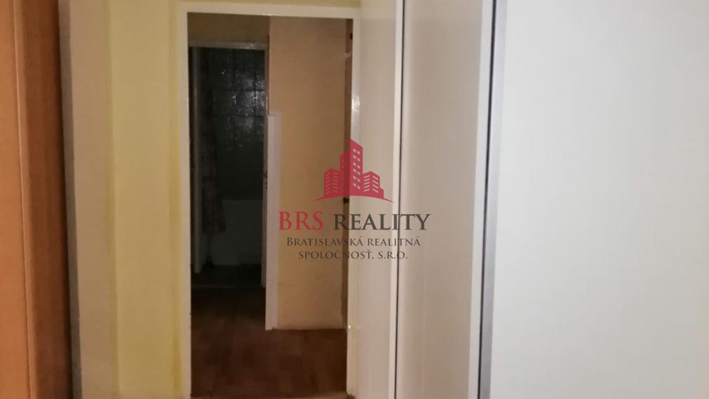 2 izb. byt Sklenárova ulica, pekná lokalita