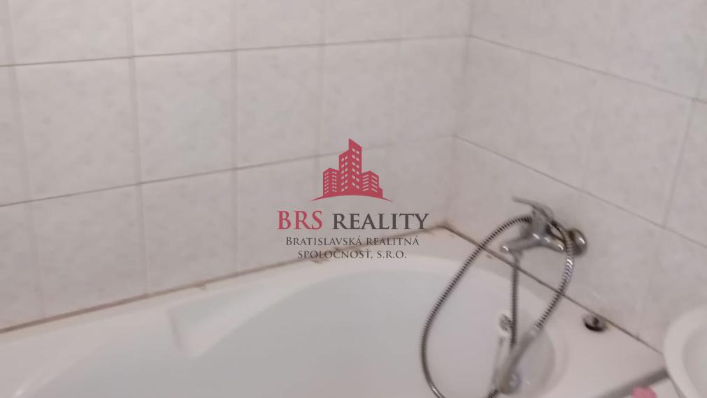 2 izb. byt Sklenárova ulica, pekná lokalita