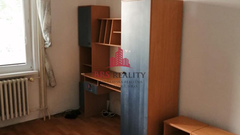 2 izb. byt Sklenárova ulica, pekná lokalita