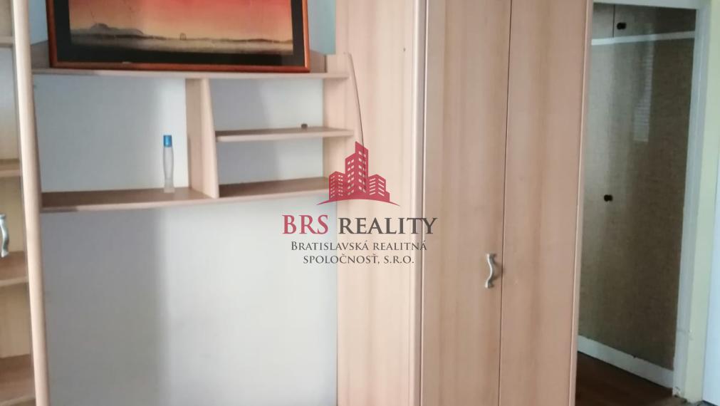 2 izb. byt Sklenárova ulica, pekná lokalita