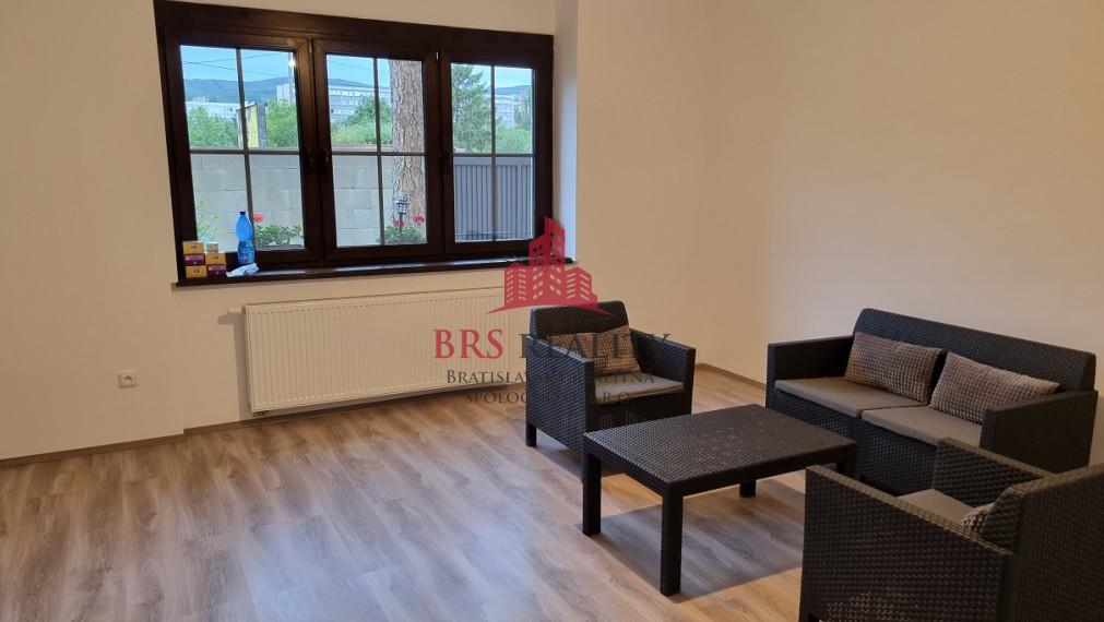 Rodinný dom v veľkým pozemkom po rekonštrucii