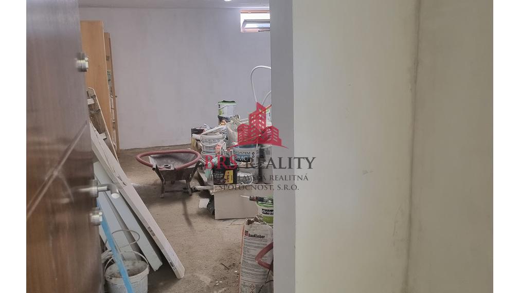 Rodinný dom v veľkým pozemkom po rekonštrucii