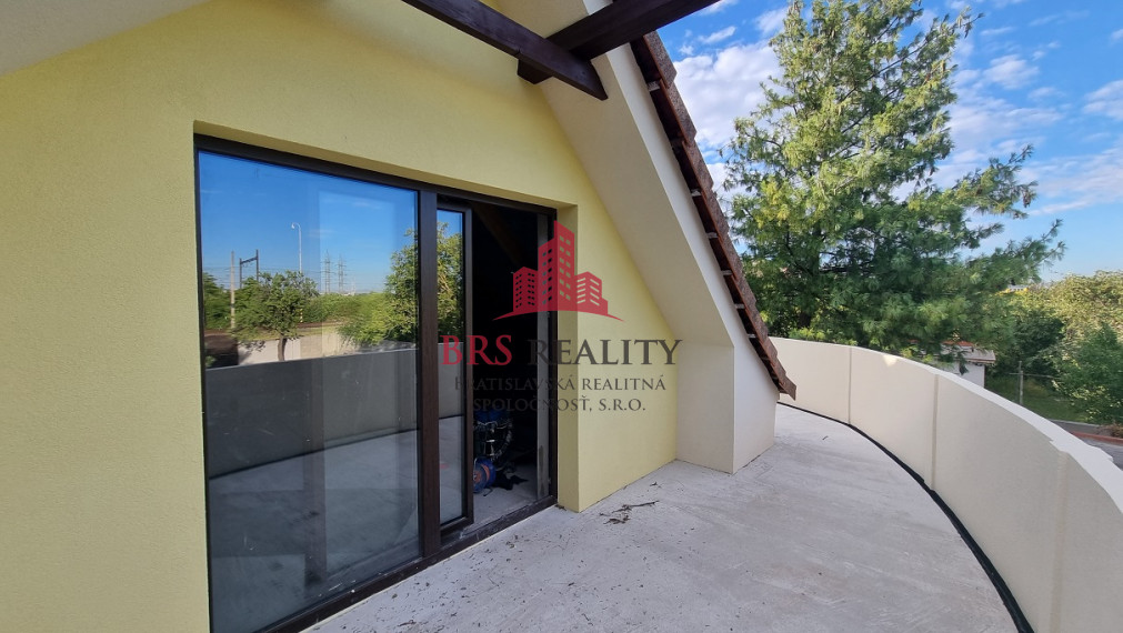 Rodinný dom v veľkým pozemkom po rekonštrucii