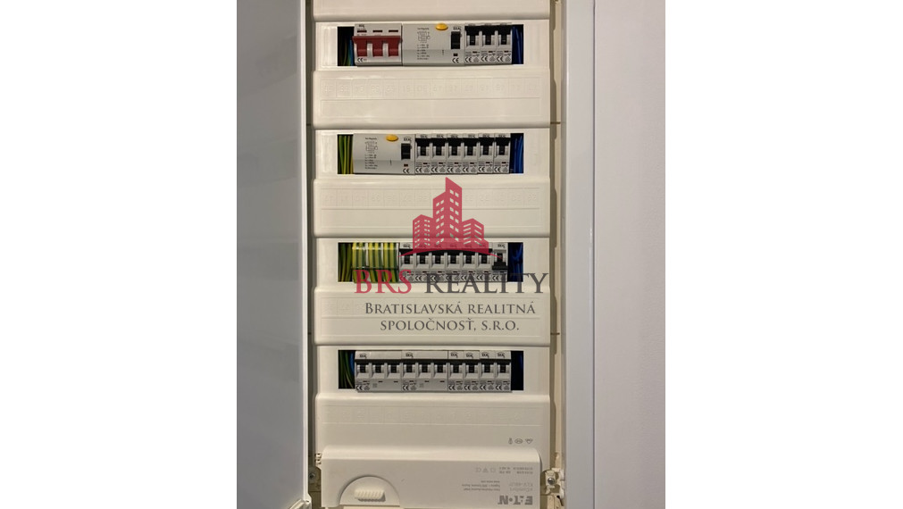 Rodinný dom v veľkým pozemkom po rekonštrucii