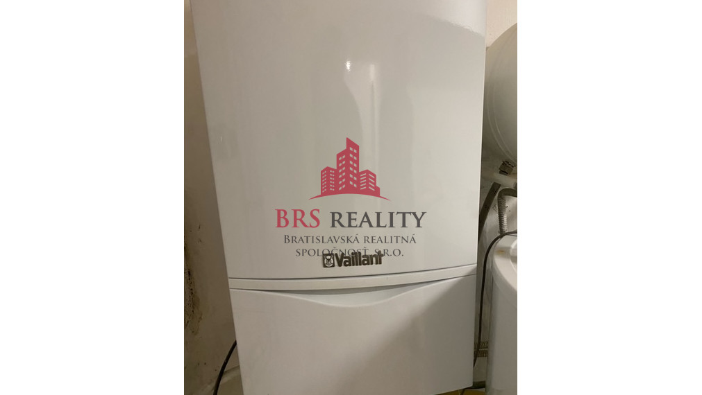 Rodinný dom v veľkým pozemkom po rekonštrucii