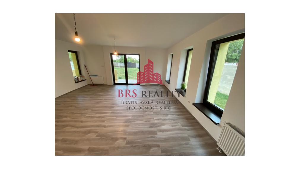 Rodinný dom v veľkým pozemkom po rekonštrucii