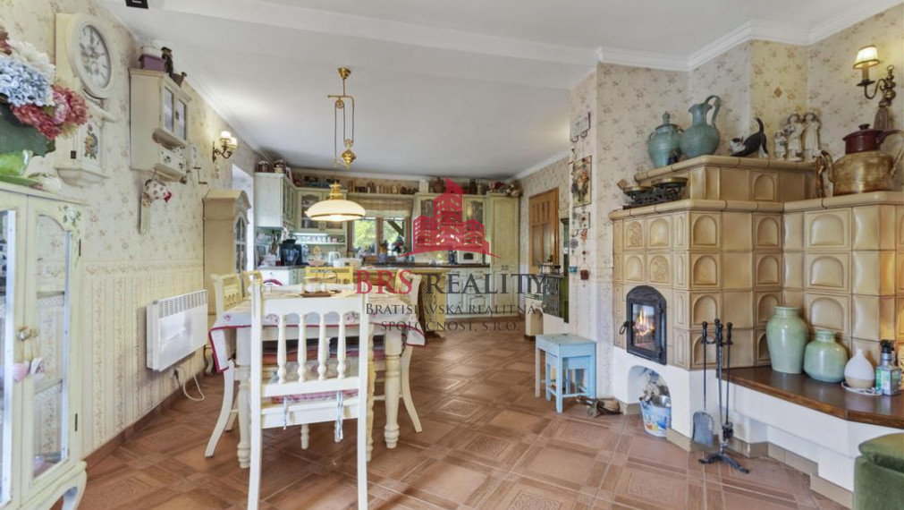 Nádherná usadlosť na Myjave  5047 m2 na predaj!