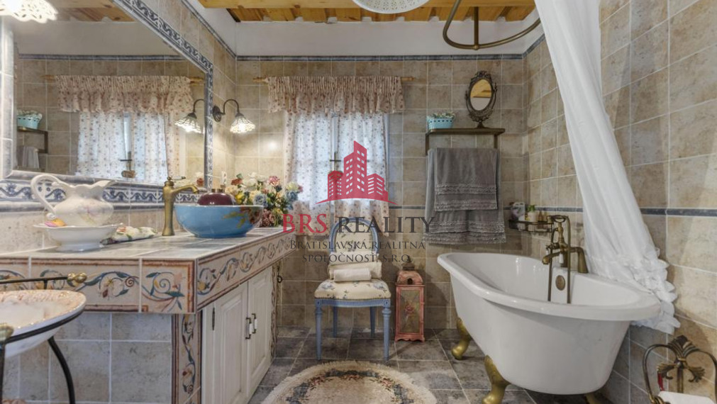 Nádherná usadlosť na Myjave  5047 m2 na predaj!