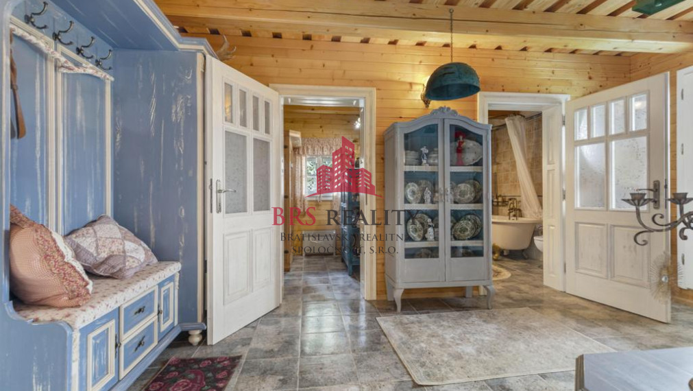 Nádherná usadlosť na Myjave  5047 m2 na predaj!