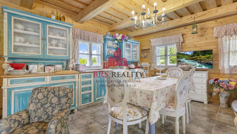 Nádherná usadlosť na Myjave  5047 m2 na predaj!