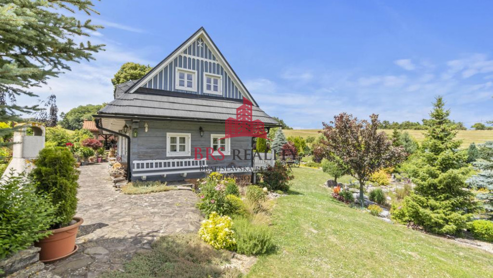 Nádherná usadlosť na Myjave  5047 m2 na predaj!