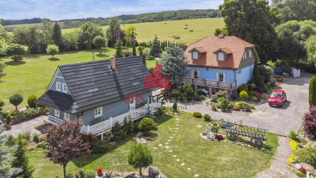 Nádherná usadlosť na Myjave  5047 m2 na predaj!