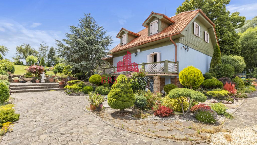 Nádherná usadlosť na Myjave  5047 m2 na predaj!