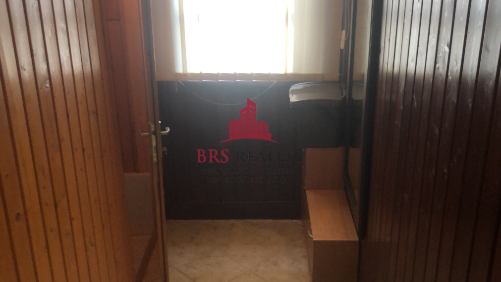 Dvojgeneračný rodinný dom, pozemok 800m2