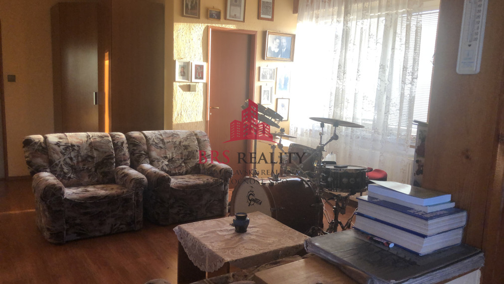 Dvojgeneračný rodinný dom, pozemok 800m2