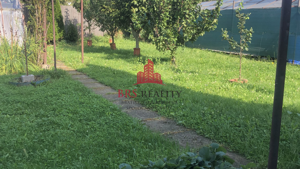 Dvojgeneračný rodinný dom, pozemok 800m2