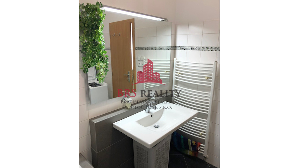 2-izbový byt Ružinov pri parku Andreja Hlinku