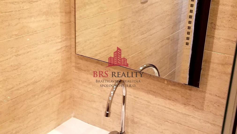 Predané - Na predaj 2 - izb. byt Púpavova ul.