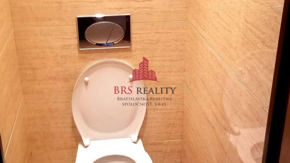 Predané - Na predaj 2 - izb. byt Púpavova ul.