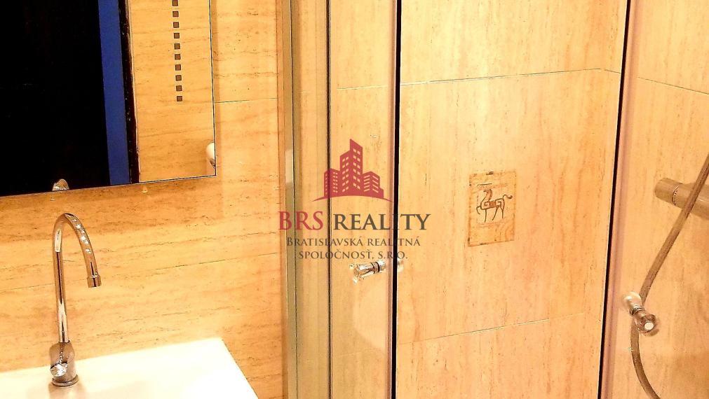 Predané - Na predaj 2 - izb. byt Púpavova ul.