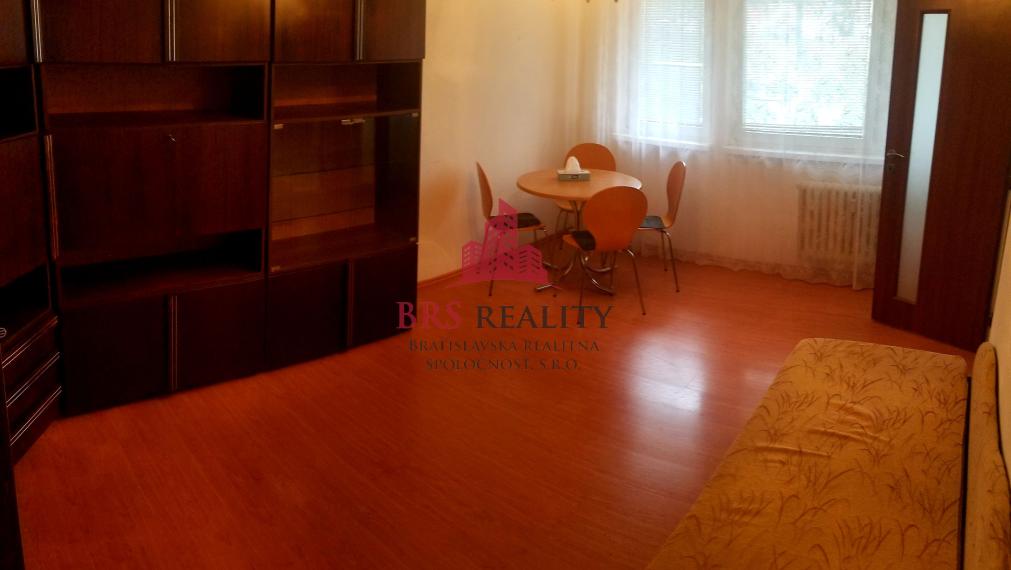 Predané - Na predaj 2 - izb. byt Púpavova ul.