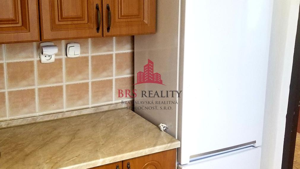 Predané - Na predaj 2 - izb. byt Púpavova ul.