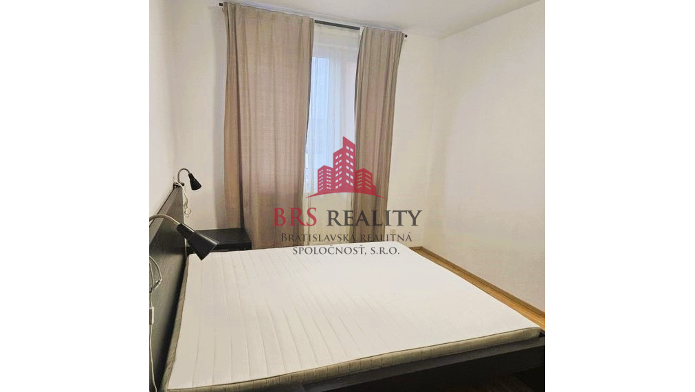 2 izb. byt Karlova ves - Staré Grunty - Villinky