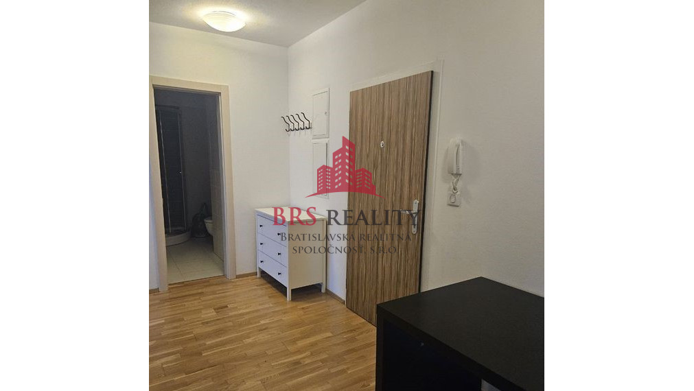 2 izb. byt Karlova ves - Staré Grunty - Villinky