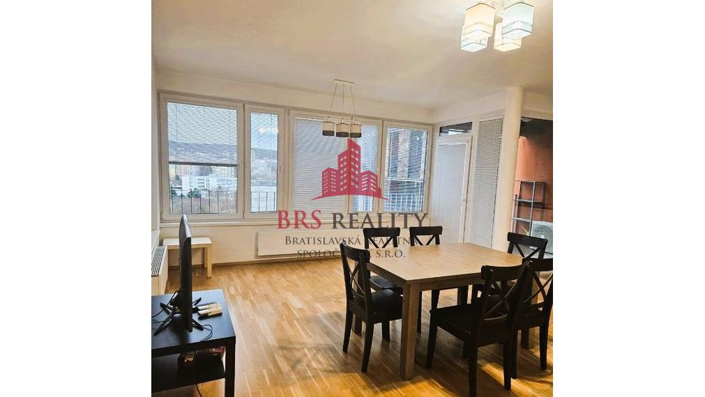 2 izb. byt Karlova ves - Staré Grunty - Villinky