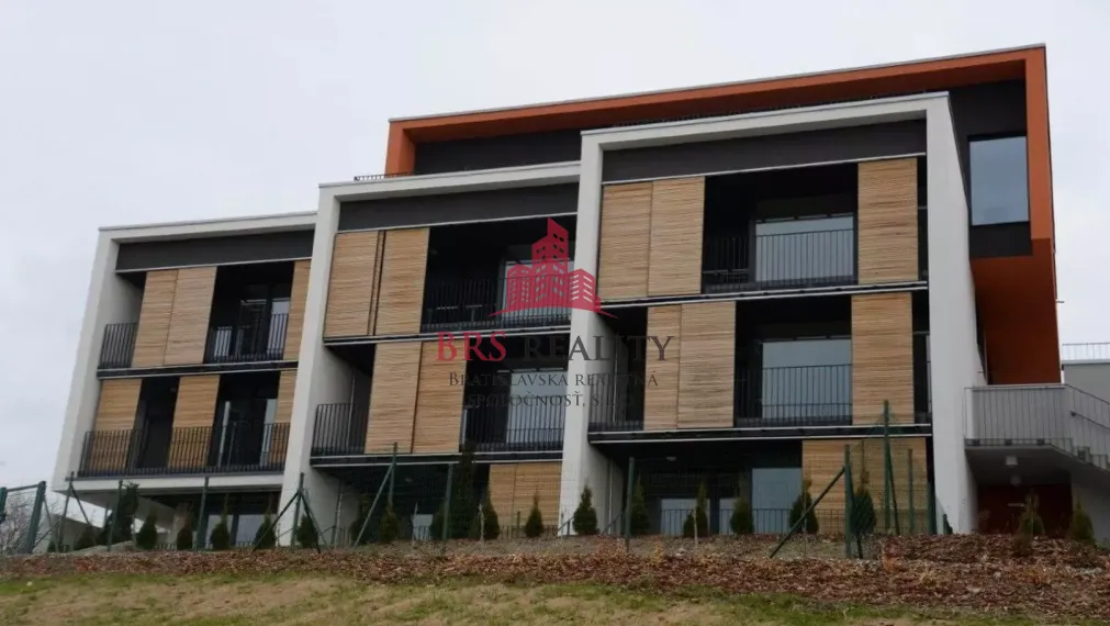 2 izb. byt Karlova ves - Staré Grunty - Villinky