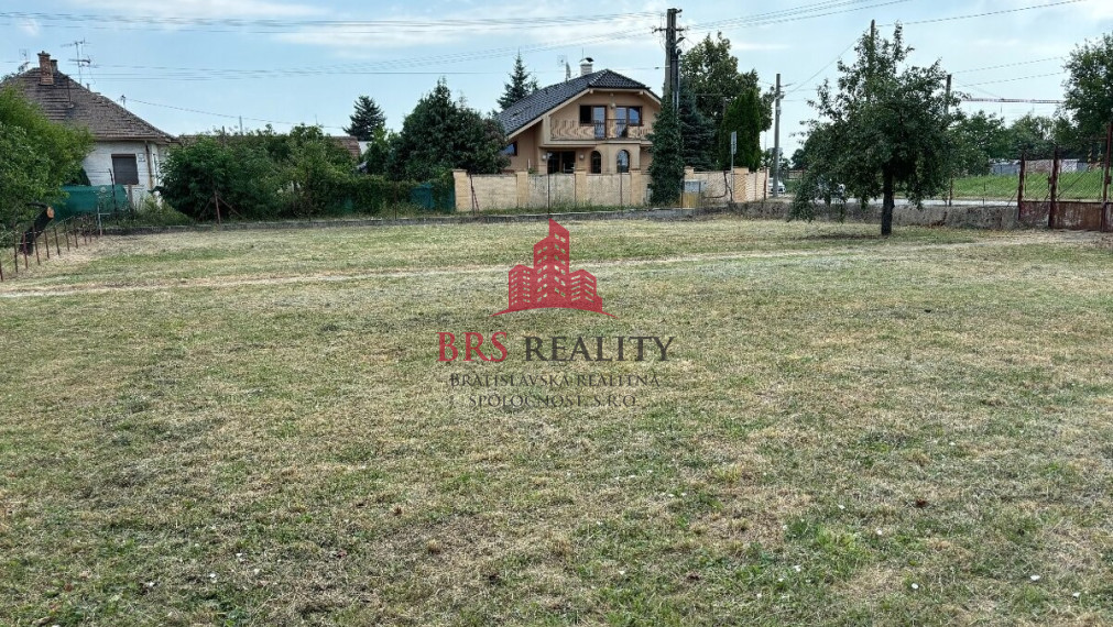 Na predaj pekný pozemok 848m2 Bernolákovo