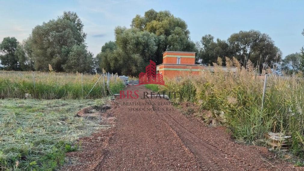Pekný pozemok v Zohore 452 m2