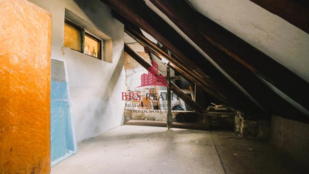 Predaj 2 izb byt na lukratívnej adrese s potenciálom na 3 izb. byt