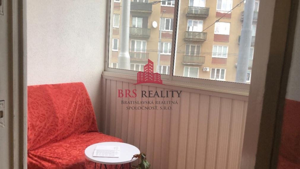 1IZB BYT TEHLA HISTORICKÉ CENTRUM KOŠÍC PRI STAREJ RADNICI