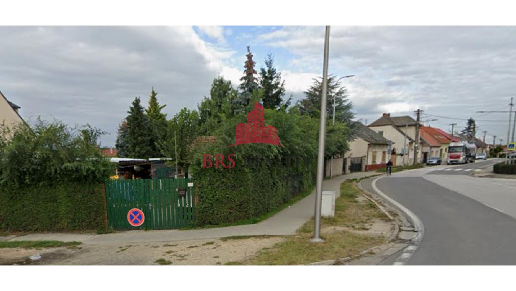 NA PREDAJ: Výnimočný investičný pozemok v širšom centre Malaciek