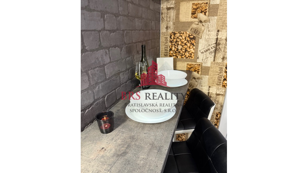 Rezervované ! Moderný 1,5-2 izbový byt s priestranným balkónom na Rustaveliho ulici,