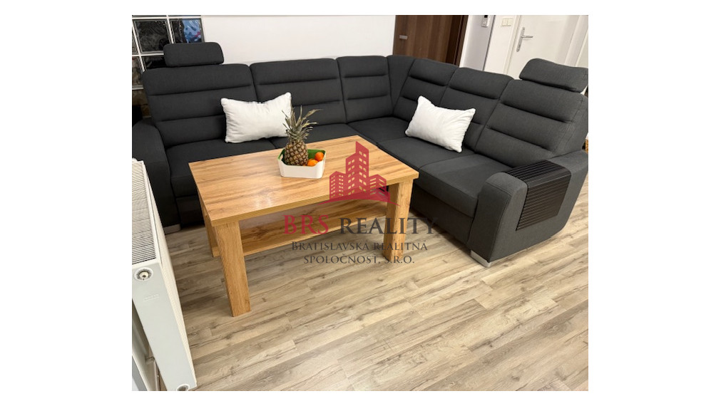 Rezervované ! Moderný 1,5-2 izbový byt s priestranným balkónom na Rustaveliho ulici,