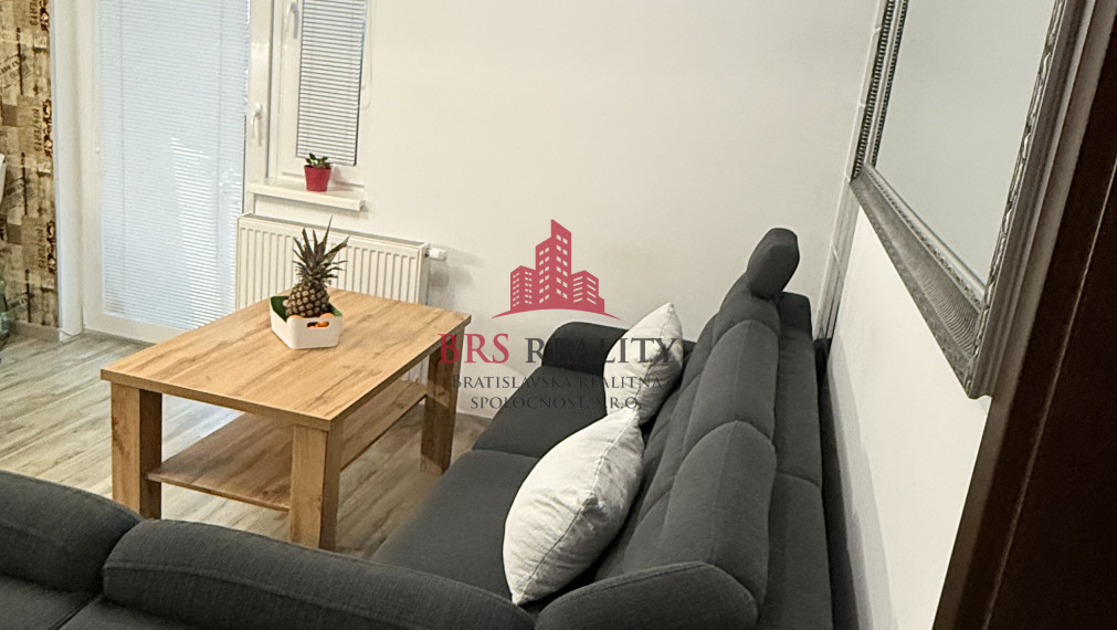 Rezervované ! Moderný 1,5-2 izbový byt s priestranným balkónom na Rustaveliho ulici,