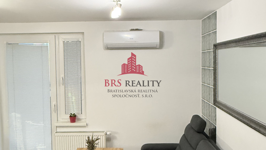 Rezervované ! Moderný 1,5-2 izbový byt s priestranným balkónom na Rustaveliho ulici,