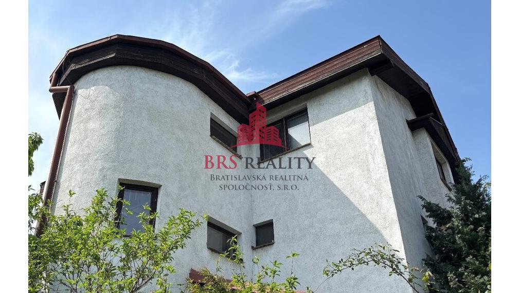 Na predaj 6-izbový rodinný dom v tichej časti Bratislavy – Podunajské Biskupice