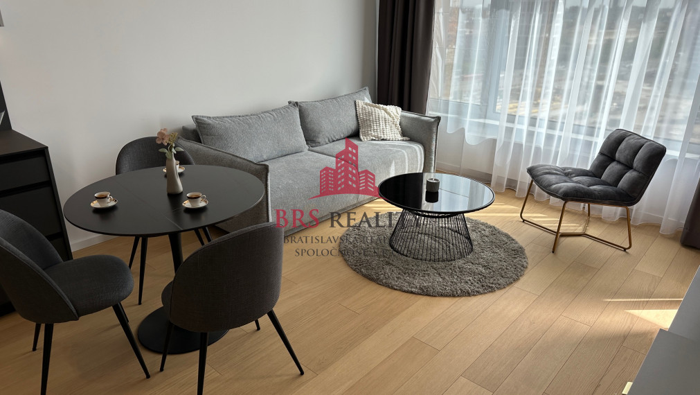 Príjemný a elegantný 2 izb. byt v projekte SKYPARK