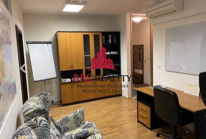 Kancel. priestor vhodný aj ako 3 izb. byt