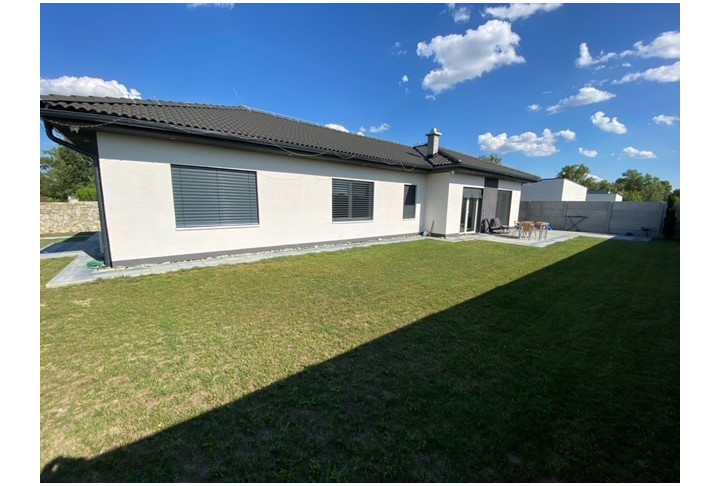 Predané - Moderný bungalov komplet dokončený