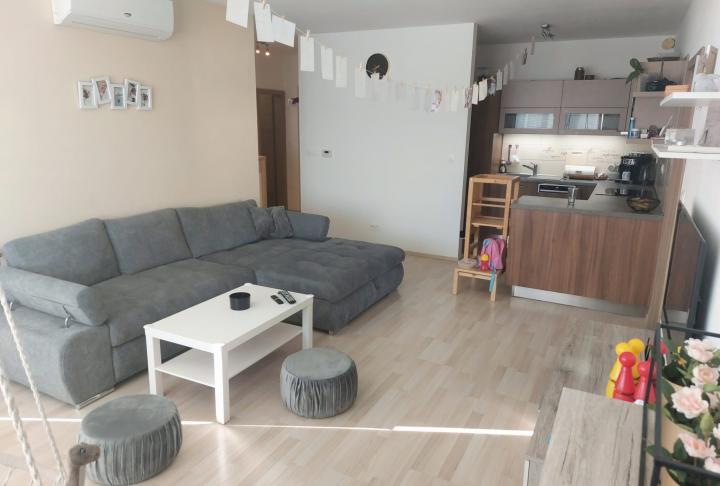 Na PREDAJ - Slnečný 4 izbový byt - Rovinka