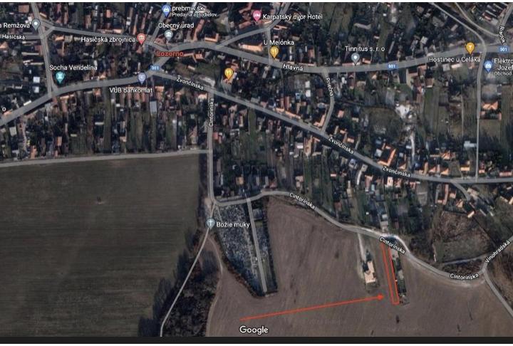 Krásny pozemok na kopci v obci Lozorno