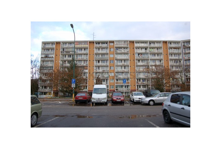 Predané - Na predaj 2 - izb. byt Púpavova ul.